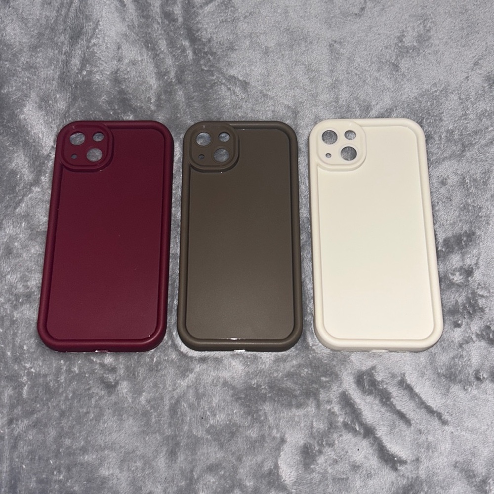 3 Iphone 15 plus phone cases NEVER USED